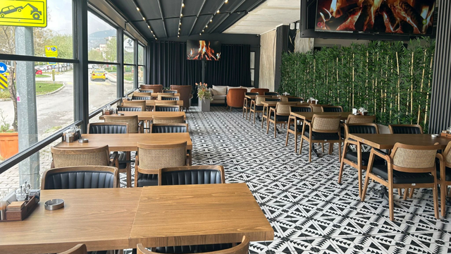 Kuzgun Kafe – İzmir